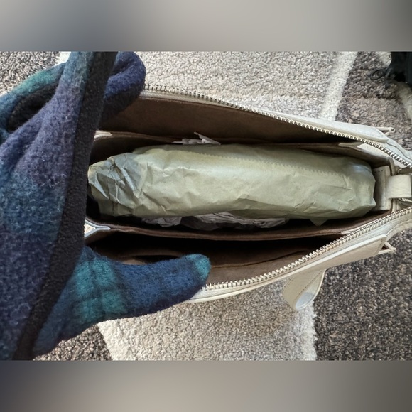 AllSaints Captain Crossbody bag- New with tag - Picture 7 of 10